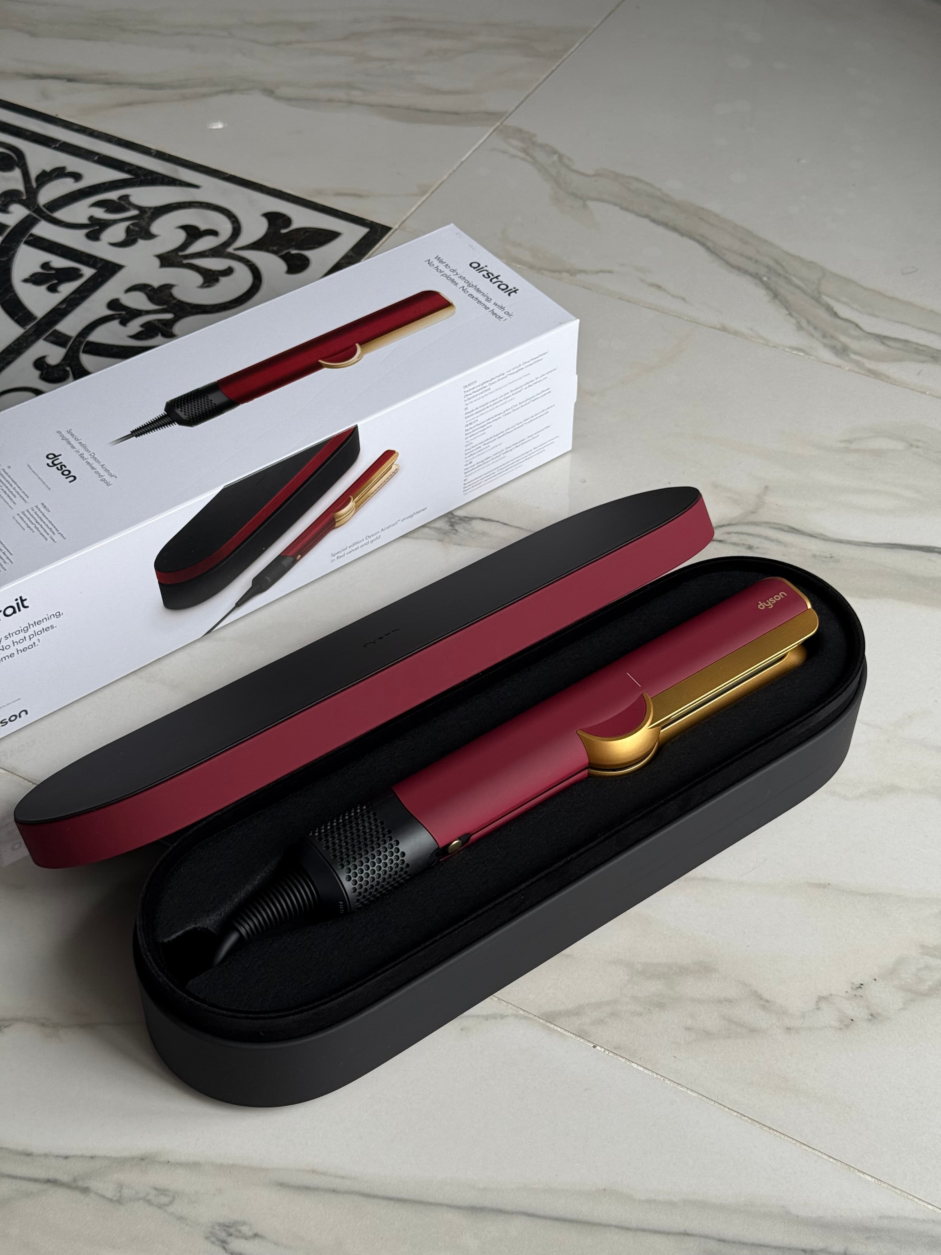 Dyson Airstrait HT01 Red Velvet/Gold